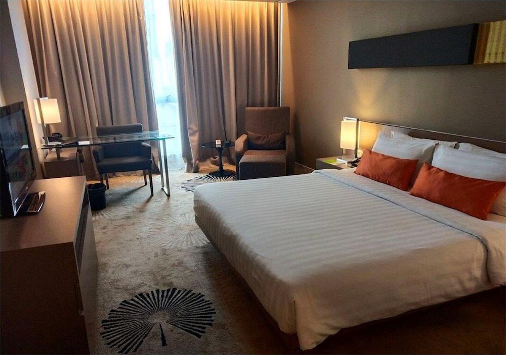 The Premiere Hotel Pekanbaru Exterior foto