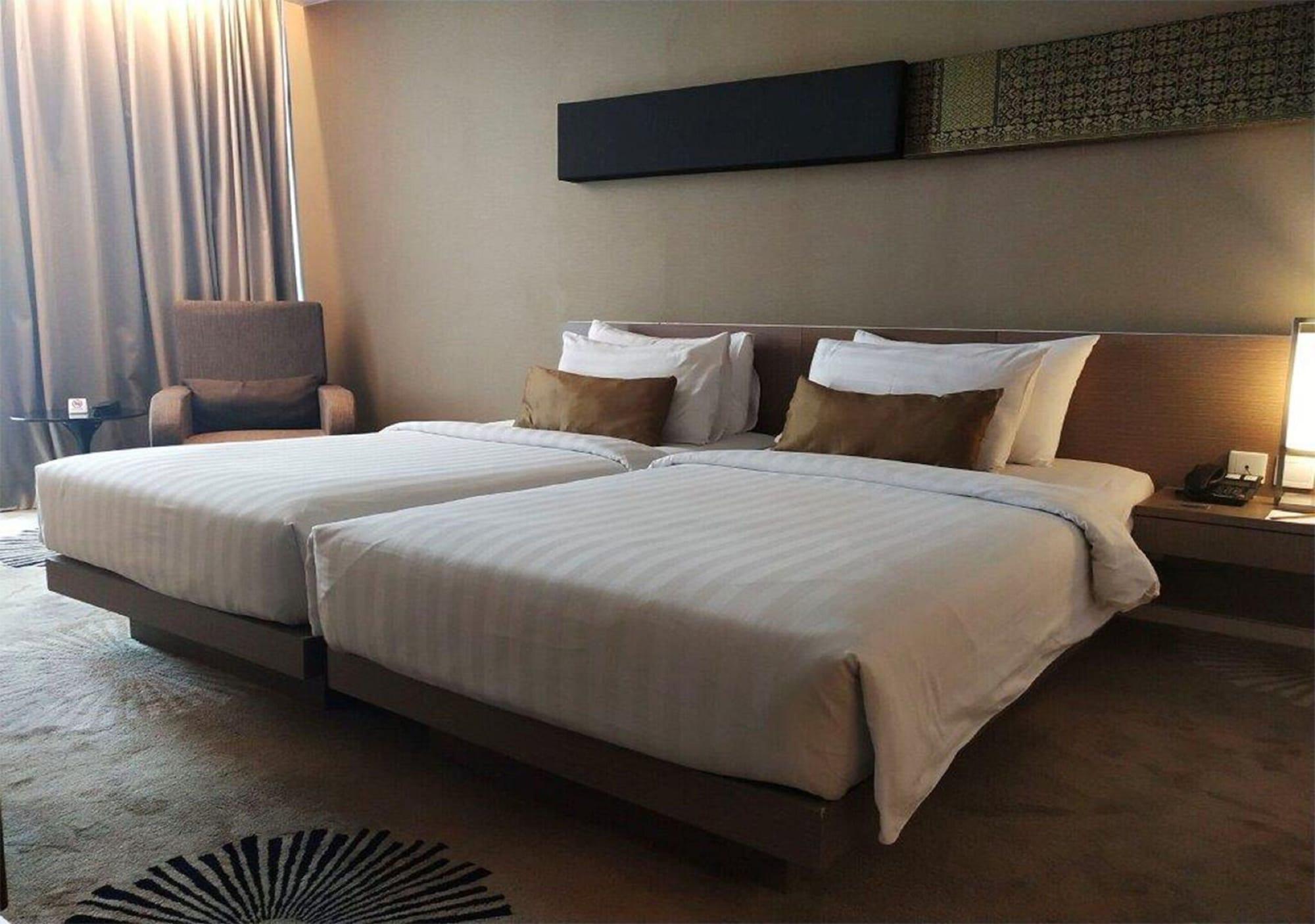 The Premiere Hotel Pekanbaru Exterior foto