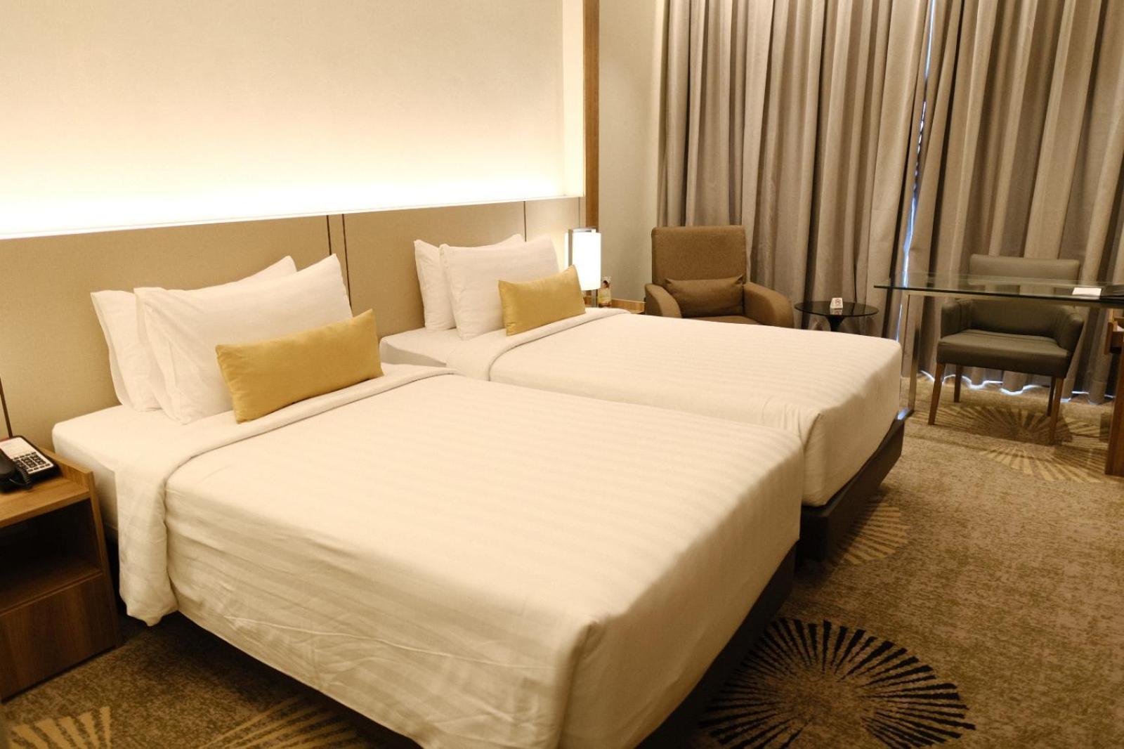 The Premiere Hotel Pekanbaru Exterior foto